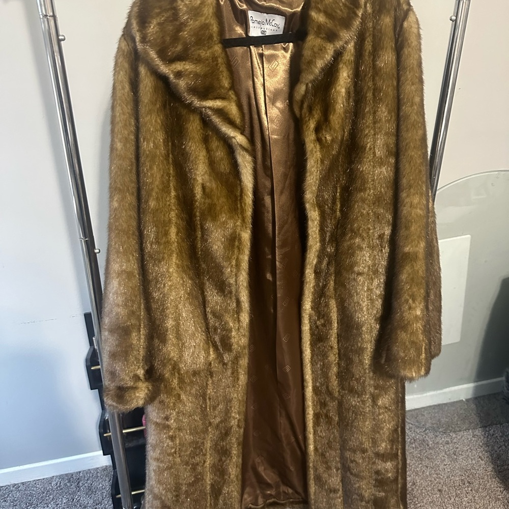 Pamela McCoy Luxurious Brown faux fur Teddy Jacket